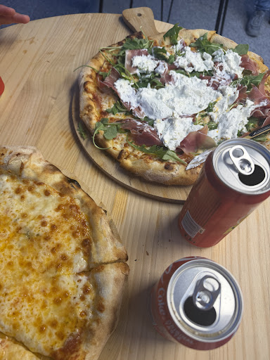 Pizza en cavale