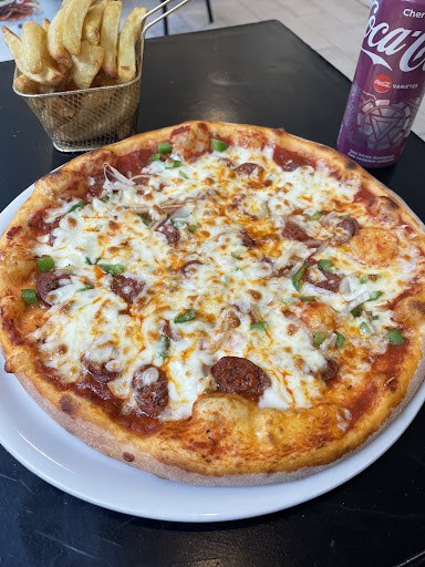 Fresh pizza - Chez Tonton