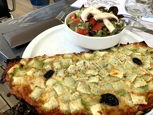 La Pizzeria