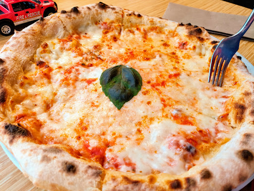32 Pizza & Bar