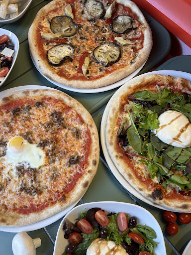 MOMÉ PIZZAS