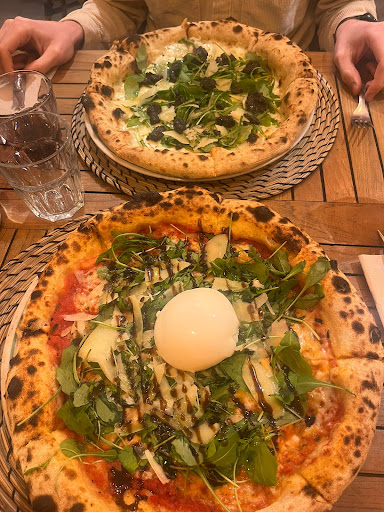 Benji's pizza
